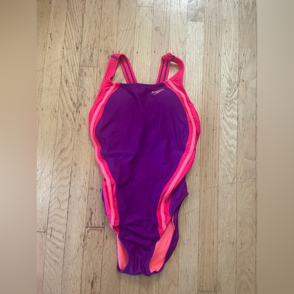Speedo women’s swimsuit with liners